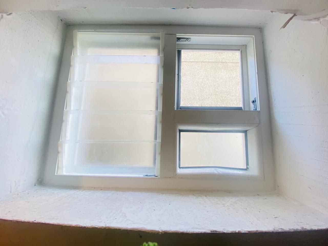 Acoustic Frosted Glass Ventilator Window with Top Louvers