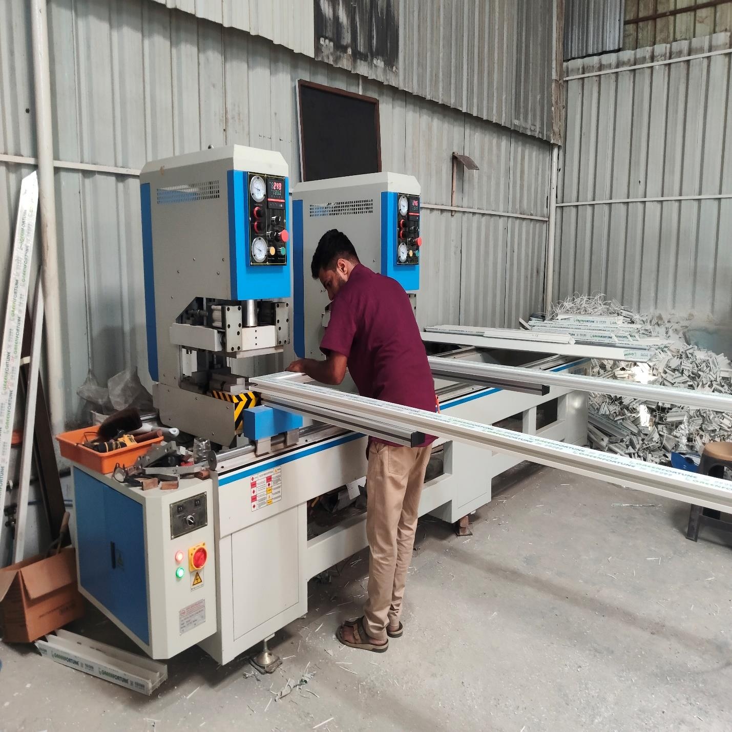 Precision Temperature-Controlled Seamless Welder in Operation